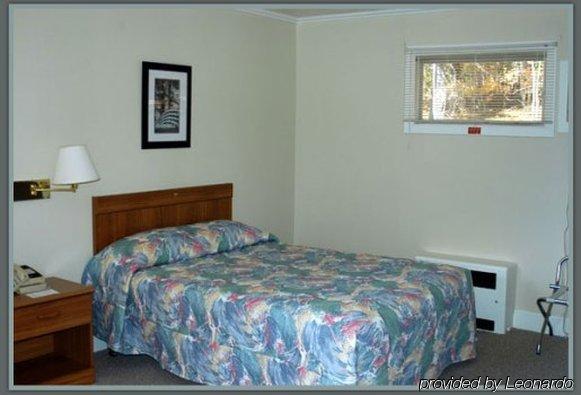 Bucksport Inn Room photo