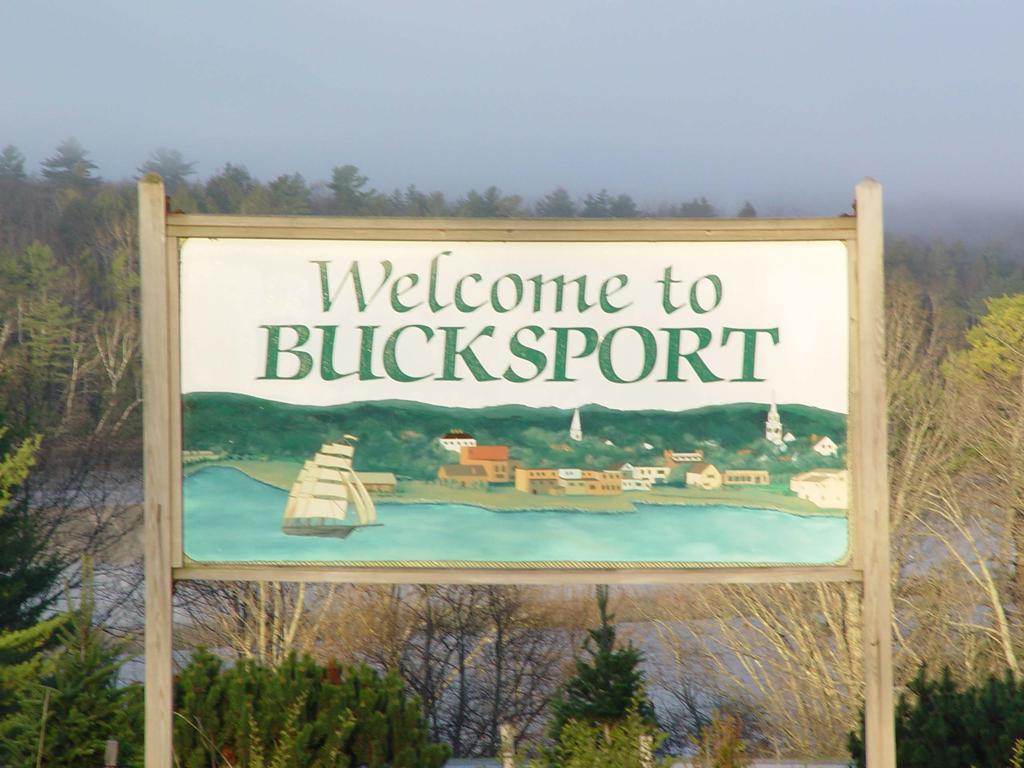 Bucksport Inn Exterior photo